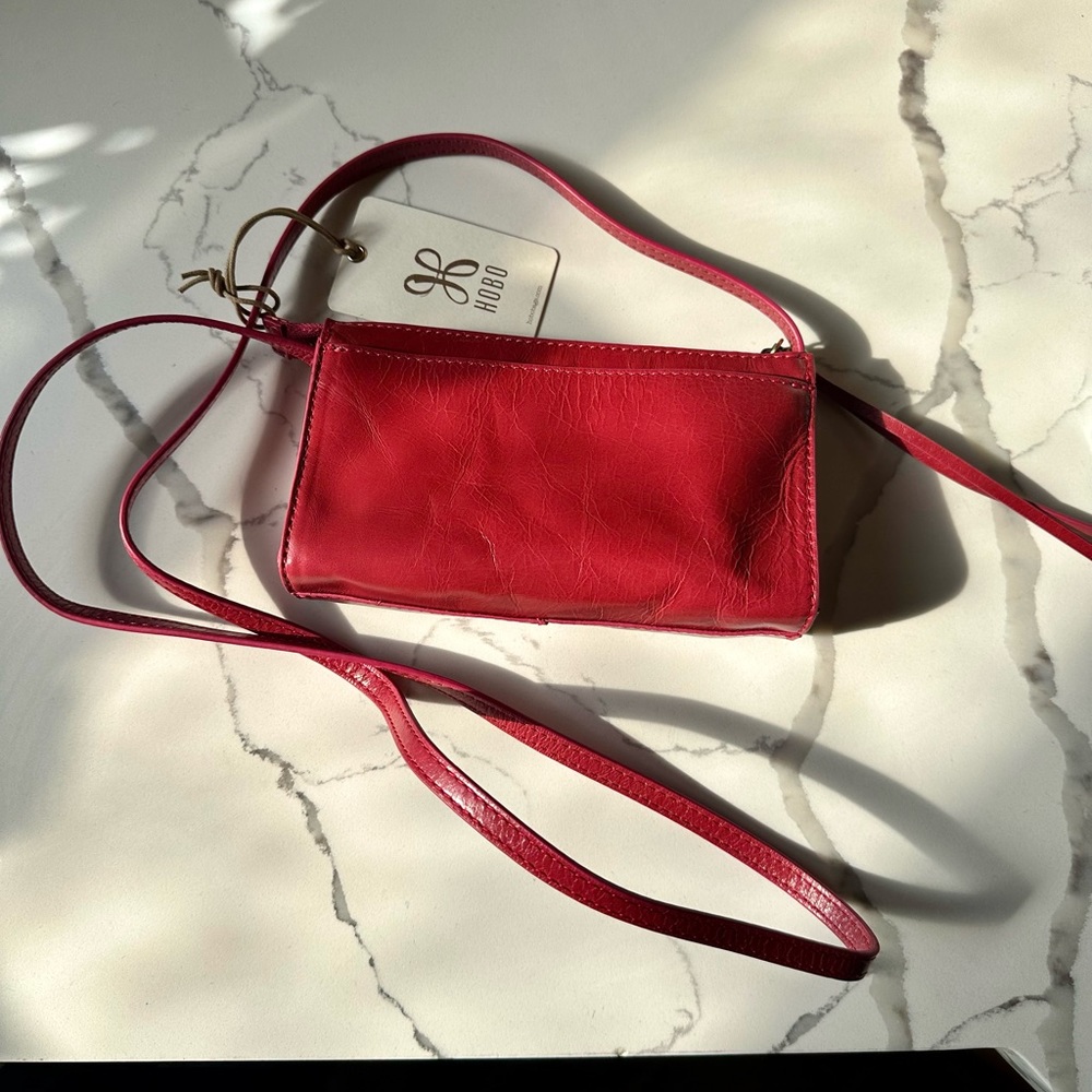 HOBO “Jewel” crossbody bag/purse in cranberry✨new with tags ✨perfect 🤩